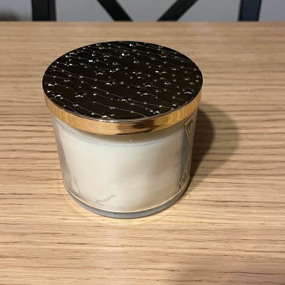 Bath & Body Works 3 Wick Candle. Mahogany Balsam. - Picture 7 of 7